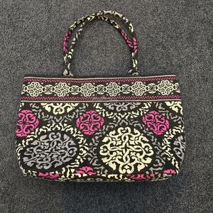 Vera Bradley Holiday Tote in Canterberry Magenta Retired Pattern